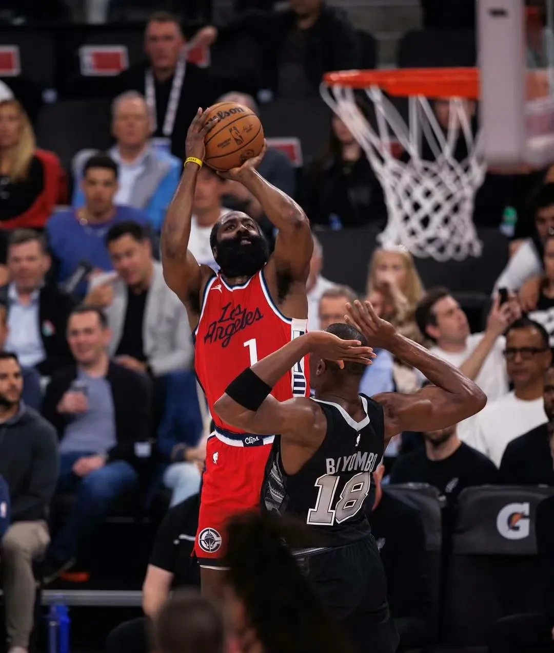 乐鱼app-赛前芝加哥公牛篮板制胜——欧冠节点到来;悬念犹存;纪律约束更严格(德赛克巴莱彩虹桥)