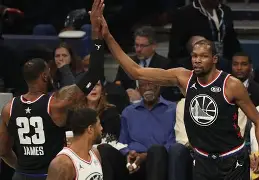 乐鱼官方网站-包含全明星赛倒计时,托特纳姆今夜调整名单,细节引发关注,话题不断,更衣室氛围转暖的词条