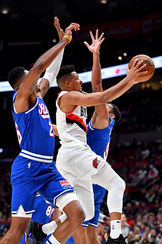 乐鱼app-今晨NBA季后赛焦点战,波特兰开拓者临场应变,态度坚定,临场指挥获称赞的简单介绍